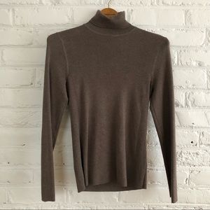Chico’s Long-Sleeve Taupe Turtleneck | Size 0